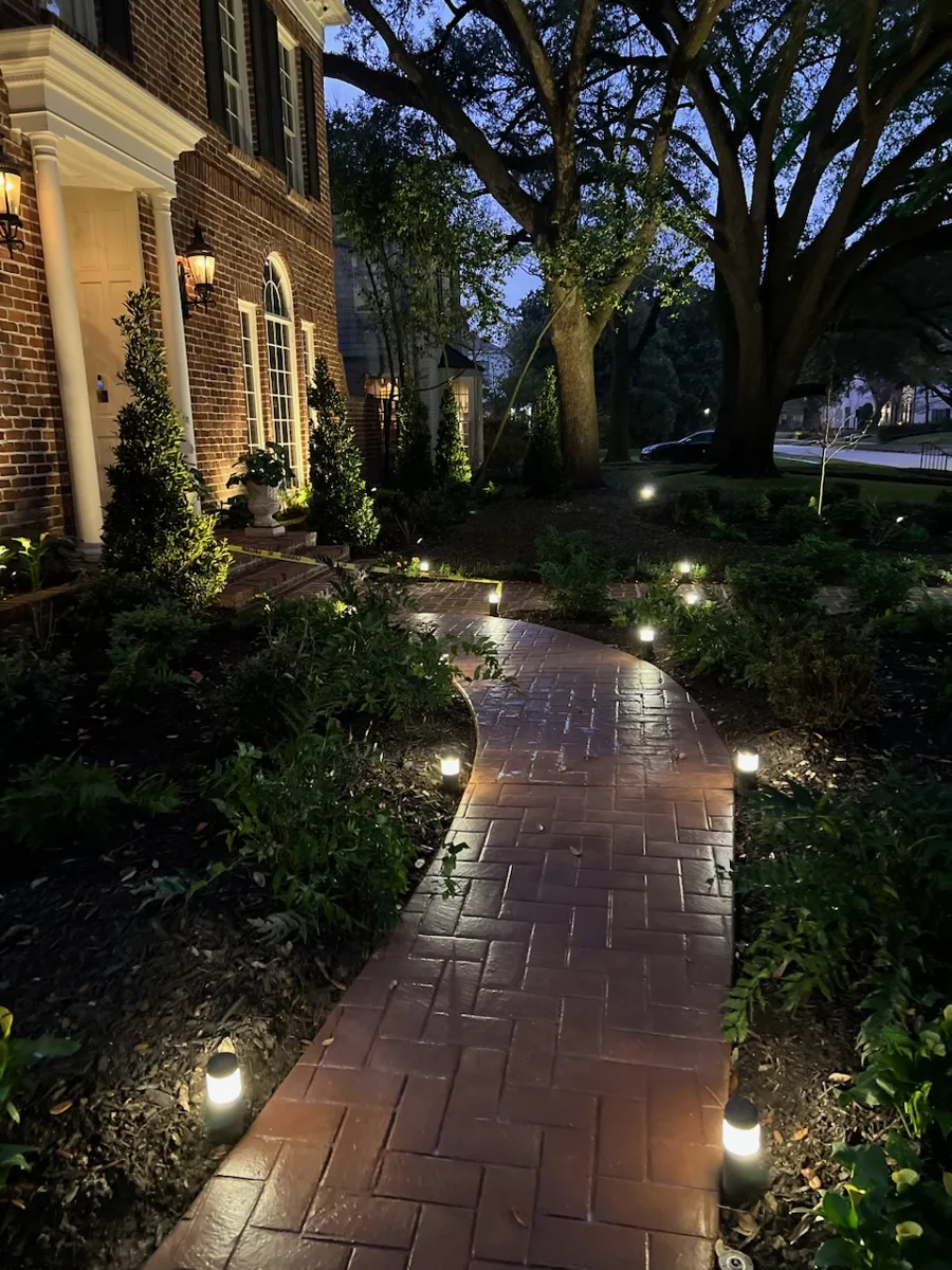 Landscape lighting installation